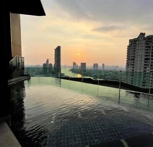 Luxurious Downtown River View Chao Phraya River Appartement